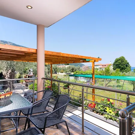 Kapsogeorgis Apartament Koinira